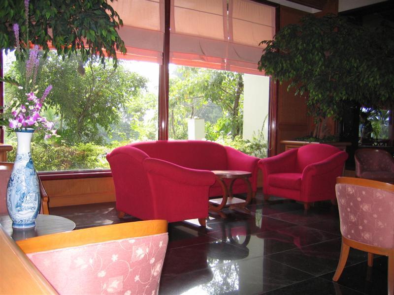 Pathumthani Place Hotel Екстер'єр фото