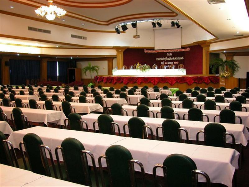 Pathumthani Place Hotel Екстер'єр фото
