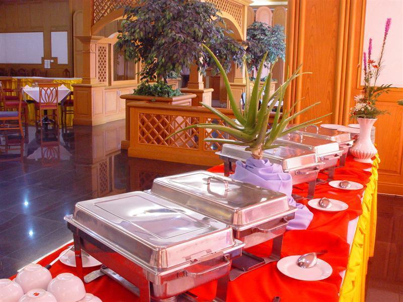 Pathumthani Place Hotel Екстер'єр фото