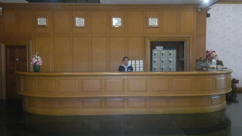 Pathumthani Place Hotel Екстер'єр фото