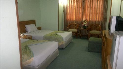 Pathumthani Place Hotel Екстер'єр фото